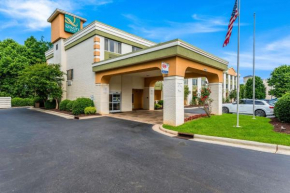 Гостиница Quality Inn Huntersville near Lake Norman  Хантерсвилл